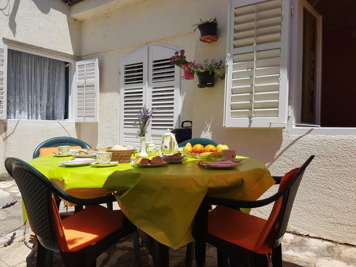 Apartments Guberina Šibenik Buitenkant foto